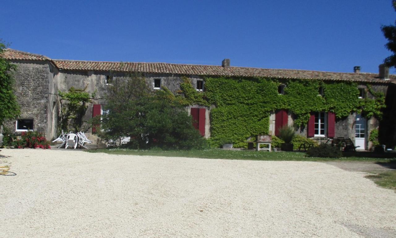 Logis De Bois Roche Villa Saint-Bonnet-sur-Gironde Екстериор снимка
