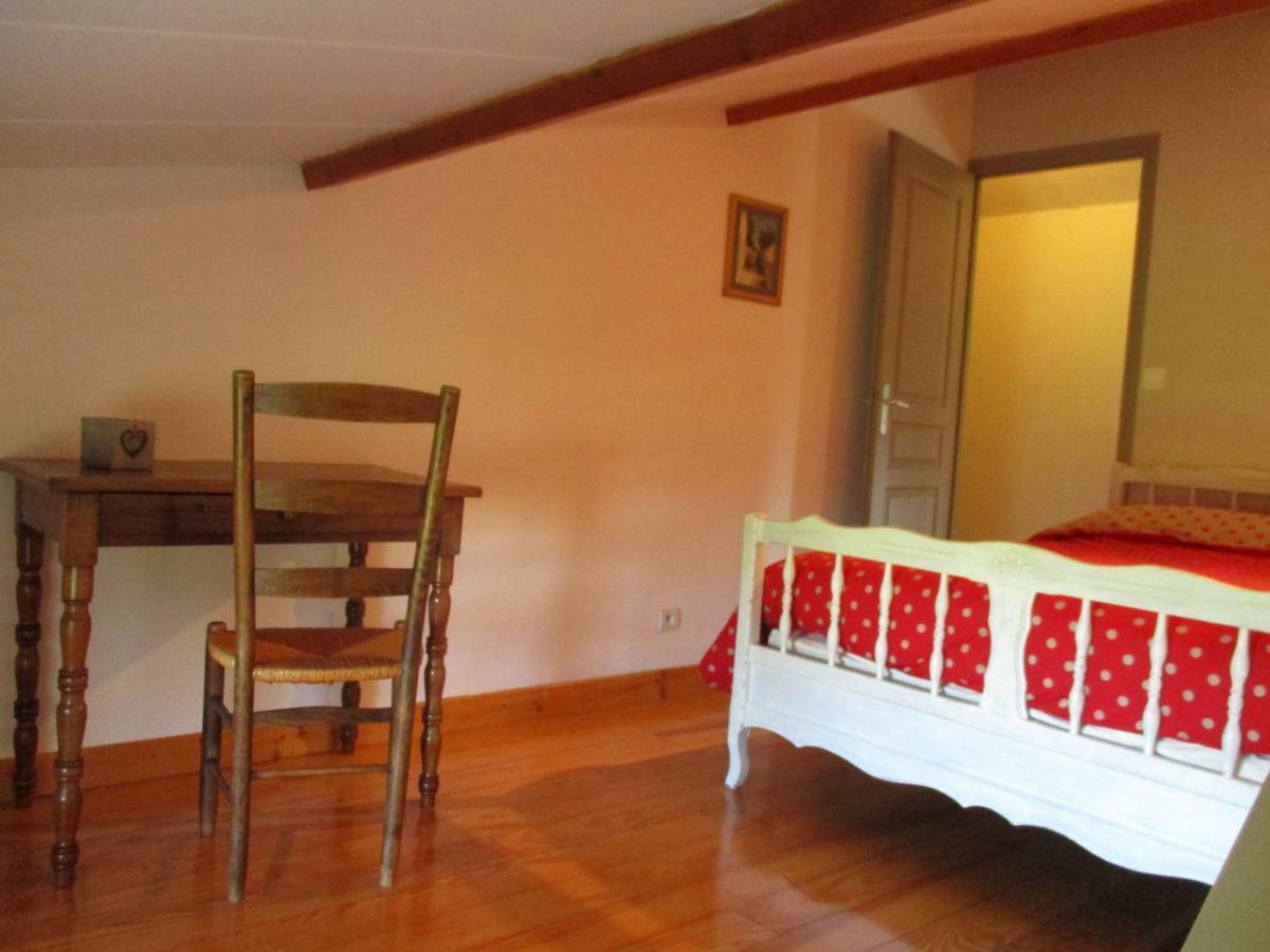 Logis De Bois Roche Villa Saint-Bonnet-sur-Gironde Екстериор снимка